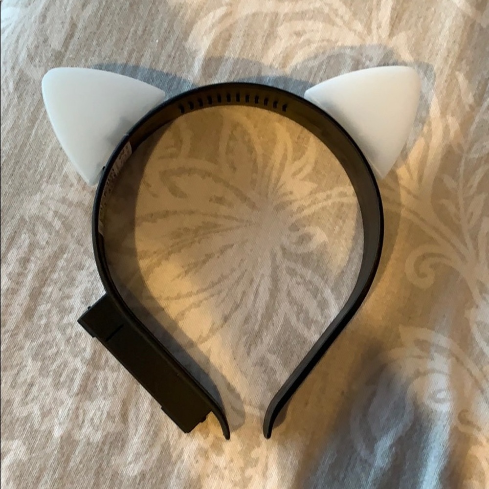 Ariana Grande Honeymoon Tour light up cat ears